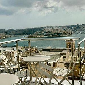Paulos Valletta